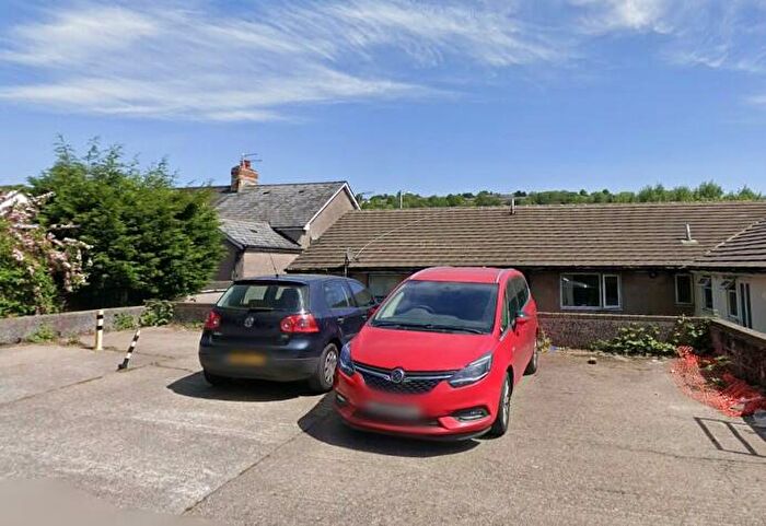 1 Bedroom Flat To Rent In Room, St Lukes Road, Pontypool, NP4