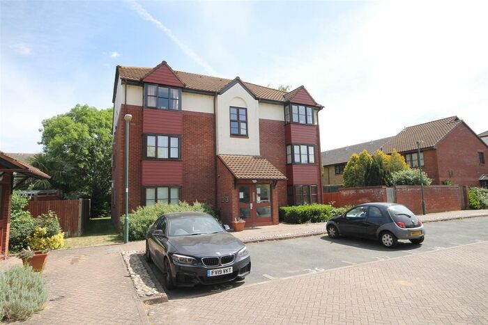 Studio To Rent In Violet Close, Wallington, SM6