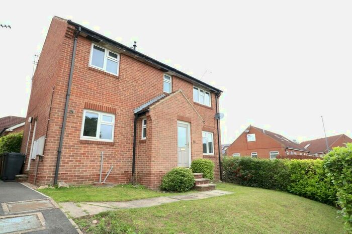 3 Bedroom Detached House To Rent In Kelcbar Close, Tadcaster, LS24