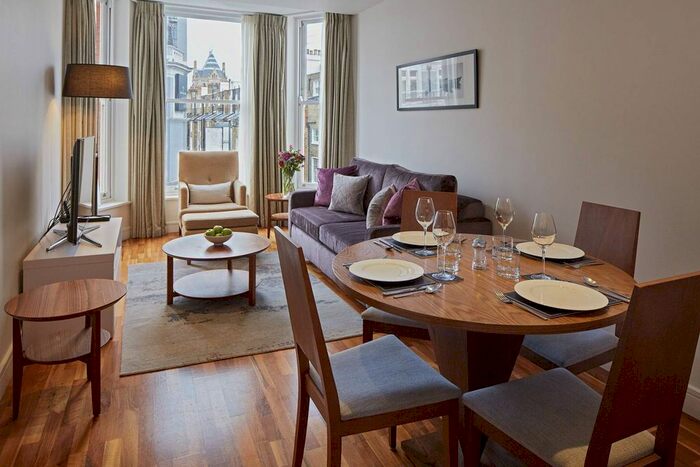 2 Bedroom Flat To Rent In Cheval Place, Knightsbridge, London, SW7