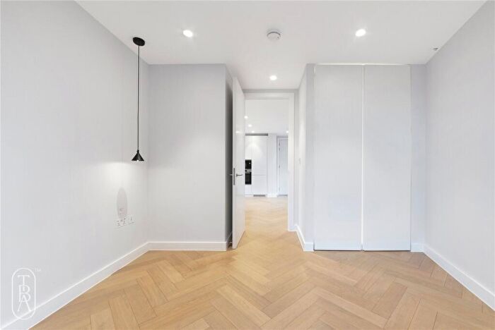 1 Bedroom Apartment For Sale In Parkhaus, Mapple Path, London, E5