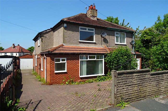 3 Bedroom Semi-Detached House To Rent In High Park Drive, Bradford, West Yorkshire, BD9