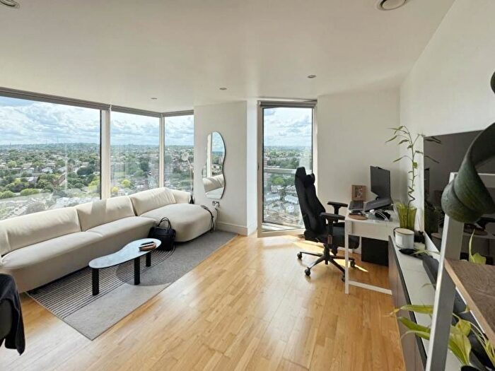 2 Bedroom Flat To Rent In Distillery Tower, Mill Lane, Lewisham, London, SE8