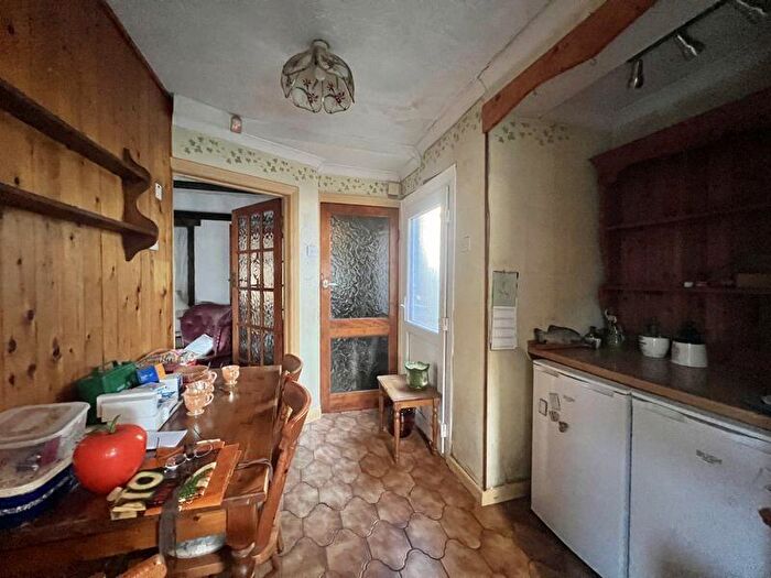 3 Bedroom End Of Terrace House For Sale In Kingstanding Road, Kingstanding, Birmingham, B44