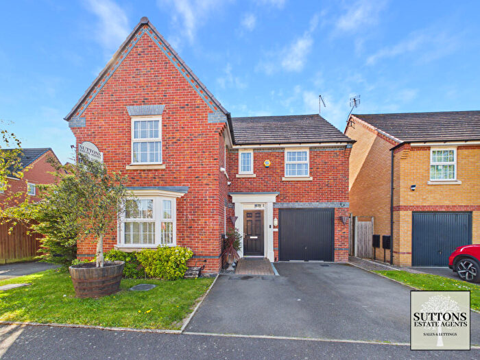 4 Bedroom Detached House For Sale In Phoebe Close, Binley, Coventry, CV3