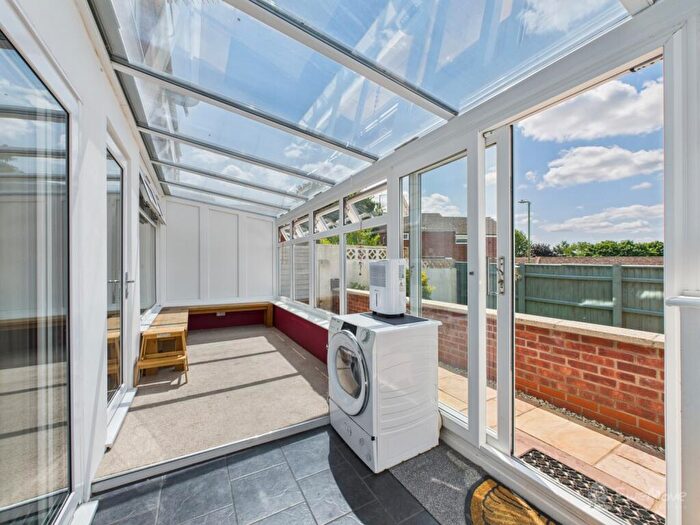 3 Bedroom Semi-Detached House For Sale In Vincent Close, Newmarket, Suffolk, CB8