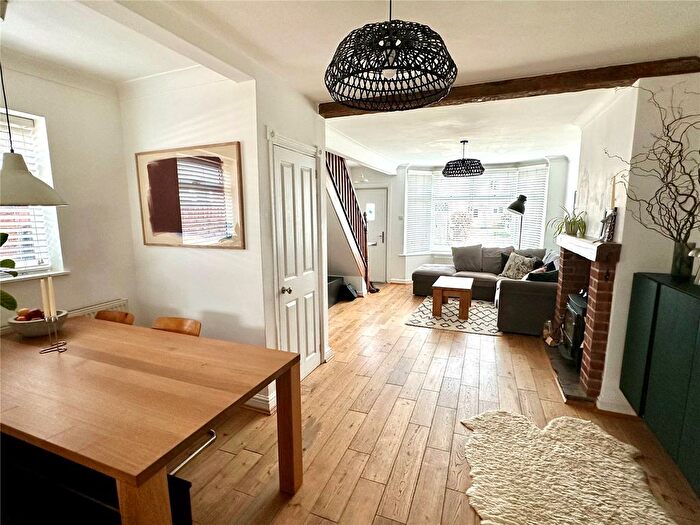 2 Bedroom End Of Terrace House For Sale In Eastfield Lane, Ringwood, Hampshire, BH24