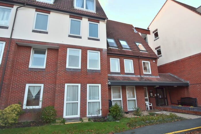 1 Bedroom Flat To Rent In Green Road, Southsea, PO5