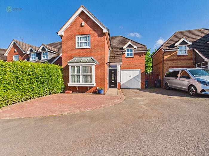 3 Bedroom Detached House For Sale In Yeomanry Close, Sutton Coldfield, B75