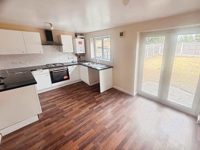 3 Bedroom Terraced House To Rent In Queensland Road, Gorton, M18