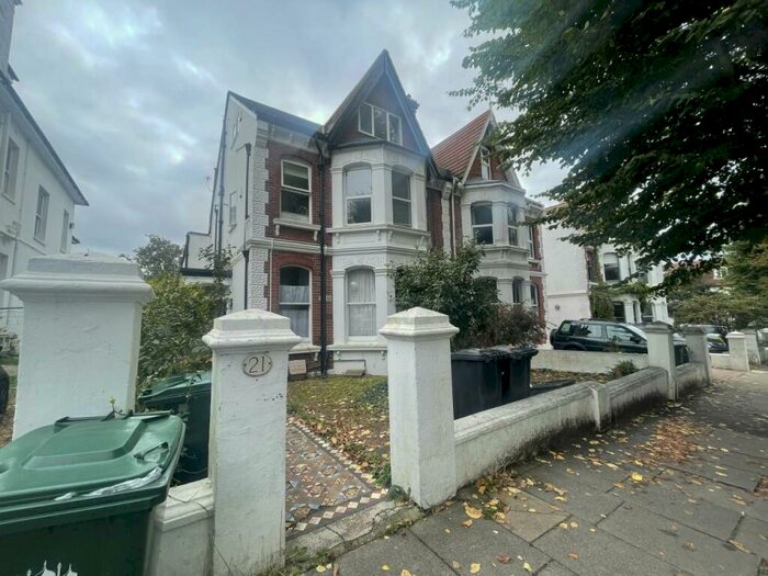 1 Bedroom Flat To Rent In Hove Park Villas, Hove, East Sussex, BN3