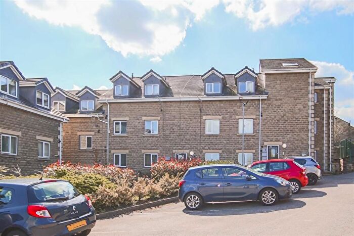 2 Bedroom Flat For Sale In Imperial Court, Burnley, BB12