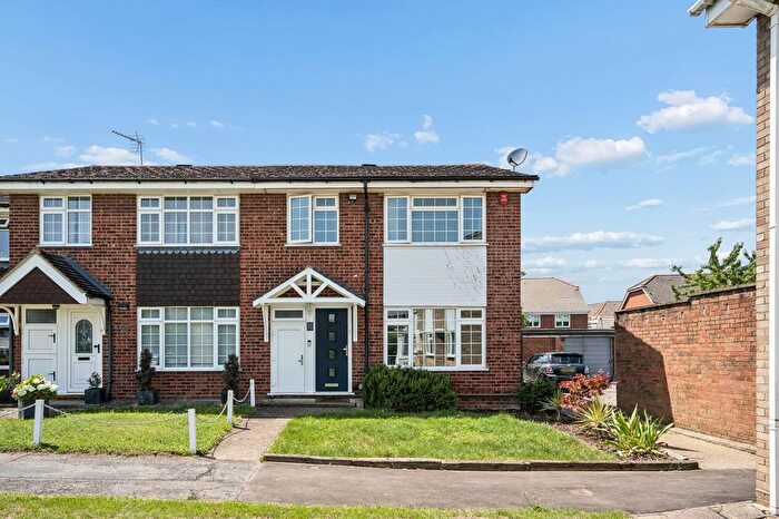 3 Bedroom Terraced House For Sale In Tockley Road, Burnham, Slough, SL1