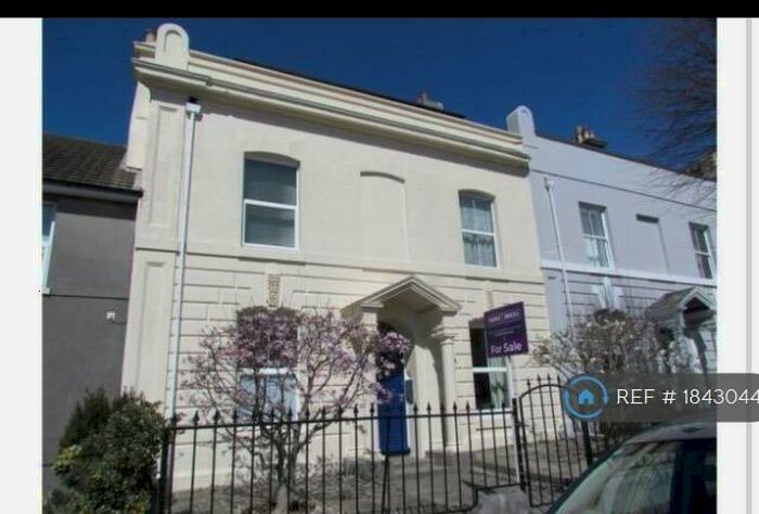 1 Bedroom Flat To Rent In Haddington Road, Plymouth, PL2