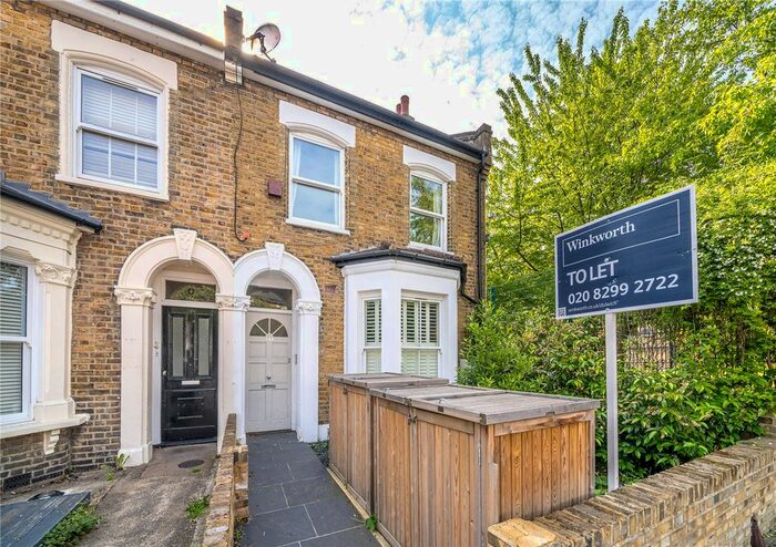 2 Bedroom Maisonette To Rent In Crystal Palace Road, East Dulwich, London, SE22