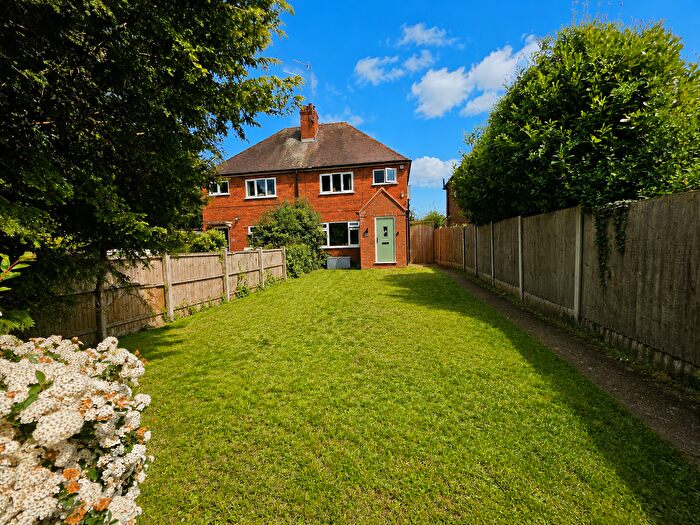 3 Bedroom Semi Detached House For Sale In Dunsley Road, Kinver, Stourbridge, DY7