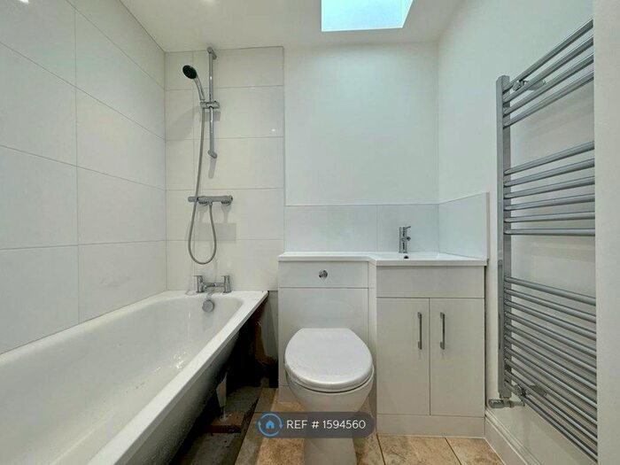 2 Bedroom Semi-Detached House To Rent In Fox Hatch, Brentwood, CM15