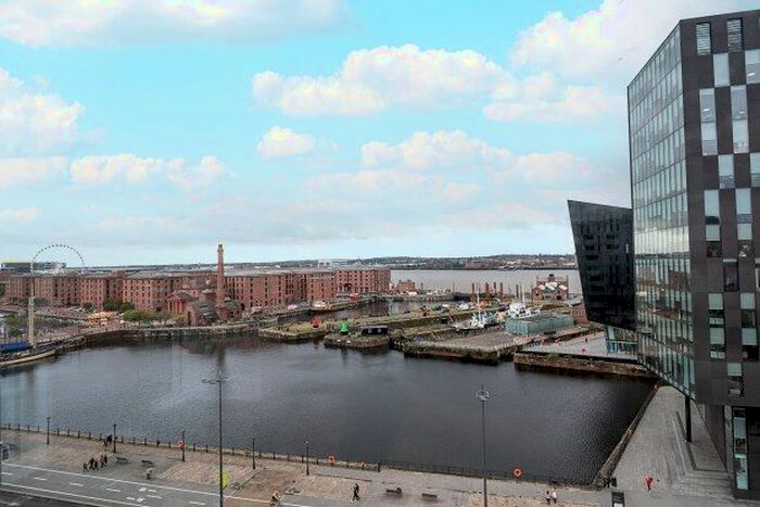 3 Bedroom Flat To Rent In Strand Street, Liverpool, L1