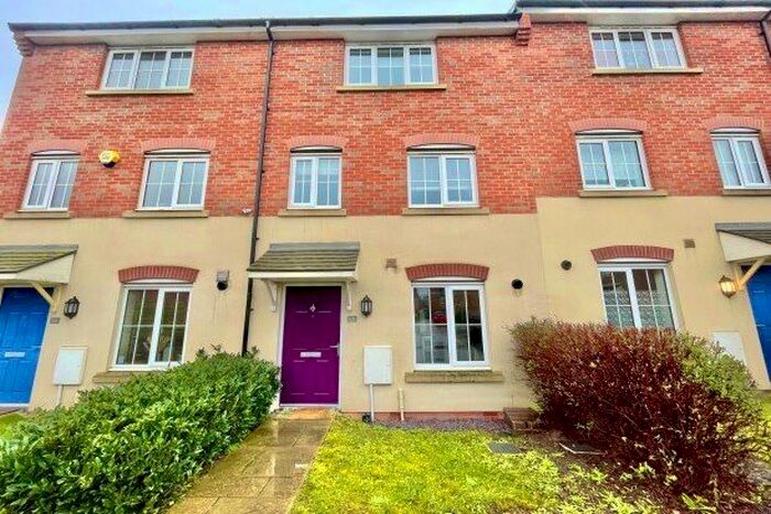 4 Bedroom Terraced House To Rent In Damselfly Road, Northampton, NN4