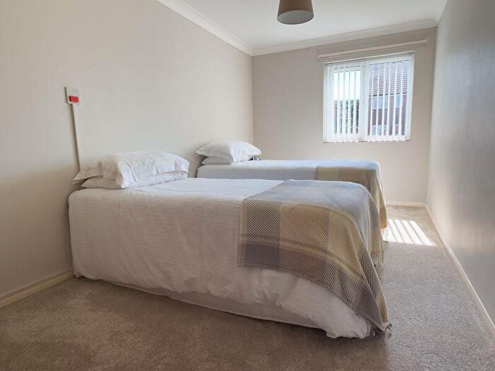 1 Bedroom Flat For Sale In Meadow Court, Felpham, PO22