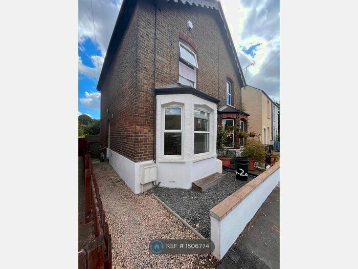 1 Bedroom Flat To Rent In Albert Road, West Drayton, UB7