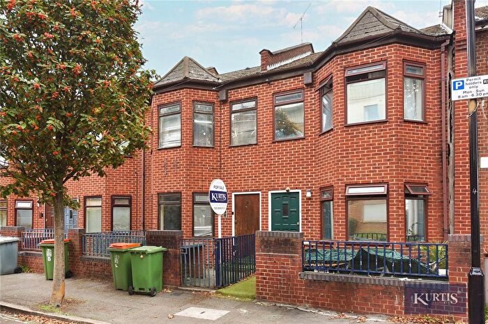 2 Bedroom Terraced House For Sale In Kennard Street, London, E16