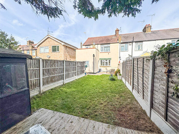 1 Bedroom Flat For Sale In Central Avenue, Southend-on-Sea, SS2