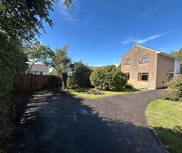 4 Bedroom Detached House For Sale In Beechwood Avenue, Locking, Weston-Super-Mare, BS24