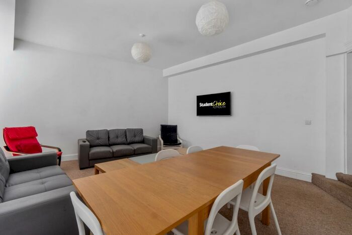 8 Bedroom Terraced House To Rent In Seymour Avenue, Plymouth, Devon, PL4