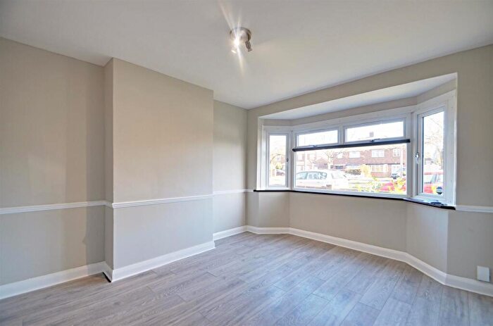 2 Bedroom Maisonette To Rent In West End Road, Ruislip, HA4