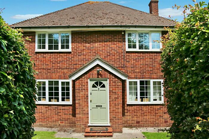 3 Bedroom Detached House To Rent In Woodhall Lane, Shenley, Radlett, WD7