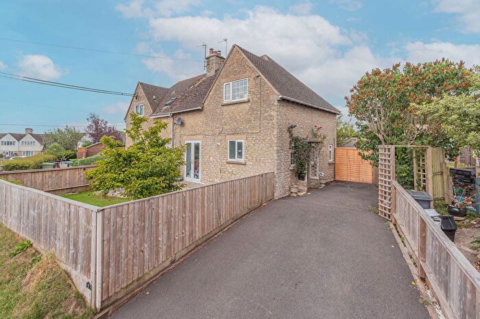 3 Bedroom Semi-Detached House For Sale In Lowfield Road, Tetbury, GL8