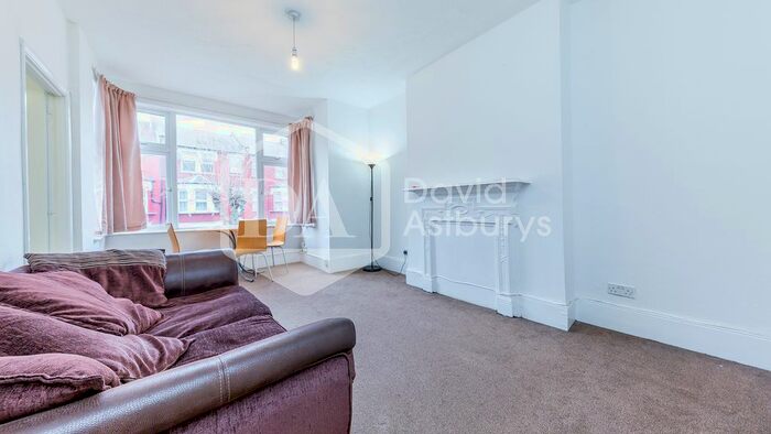 2 Bedroom Flat To Rent In Carlingford Road, Turnpike Lane, London, N15