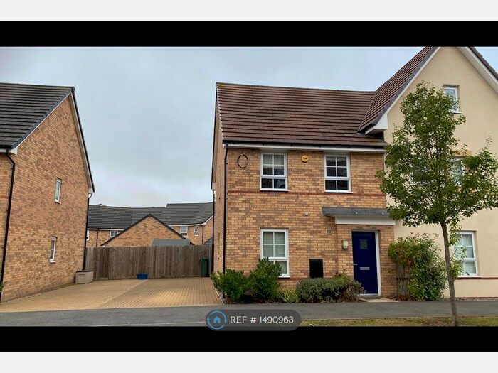 3 Bedroom Semi-Detached House To Rent In Tiberius Drive, Fairfields, Milton Keynes, MK11