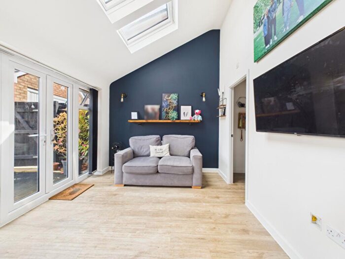 4 Bedroom Detached House For Sale In Tarry Way, Northampton, Northamptonshire, NN2