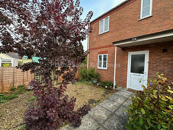 3 Bedroom End Of Terrace House To Rent In Viking Court, Bracebridge Heath, LN4
