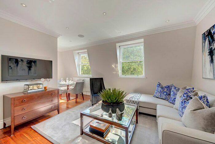 2 Bedroom Flat To Rent In Garden House, - Kensington Garden Square, Bayswater, W2