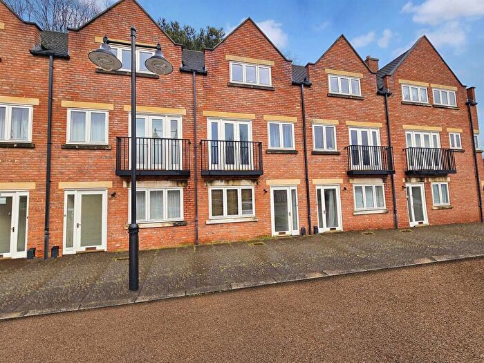 2 Bedroom Town House For Sale In St. Marys Paddock, Wellingborough, NN8