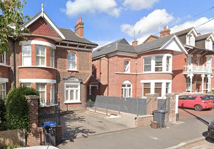 1 Bedroom Flat To Rent In Elm Grove, London, SW19