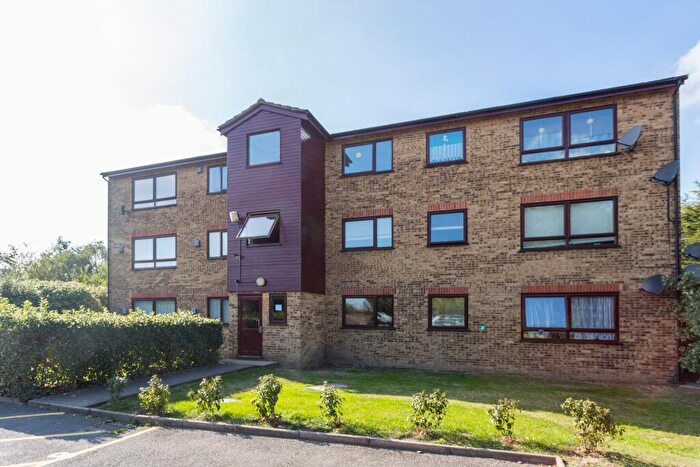 2 Bedroom Flat To Rent In Essex Road, RM6