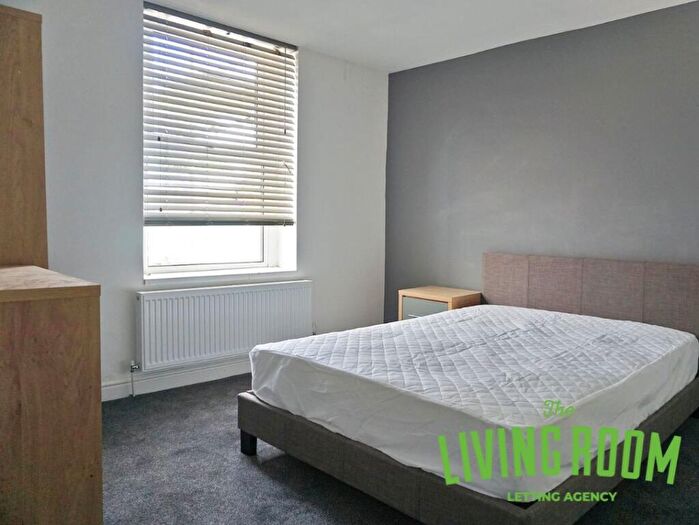 6 Bedroom House To Rent In Elm Street ( B), Cardiff, CF24