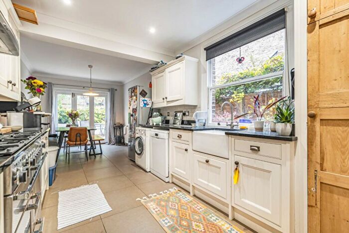 4 Bedroom Terraced House To Rent In Devereux Road, Windsor, SL4
