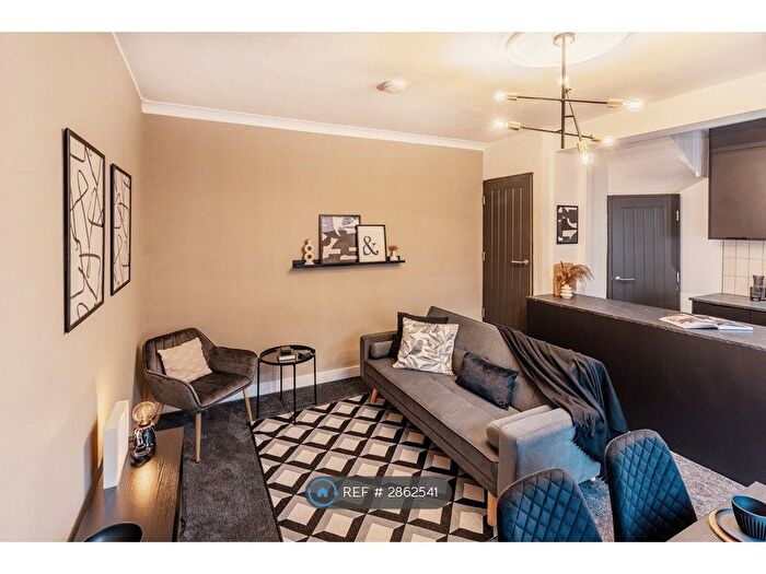 2 Bedroom Terraced House To Rent In Harold Place, Leeds, LS6