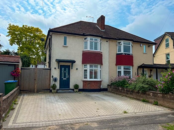 3 Bedroom Semi-Detached House To Rent In The Crescent, West Molesey, KT8