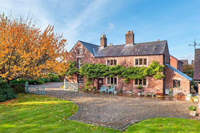 5 Bedroom Detached House For Sale In Leyland Lane, Leyland, PR25