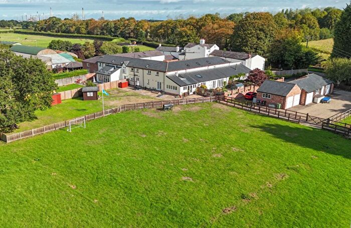 4 Bedroom Barn Conversion For Sale In The Hawthornes, Wimbolds Trafford, Chester, CH2