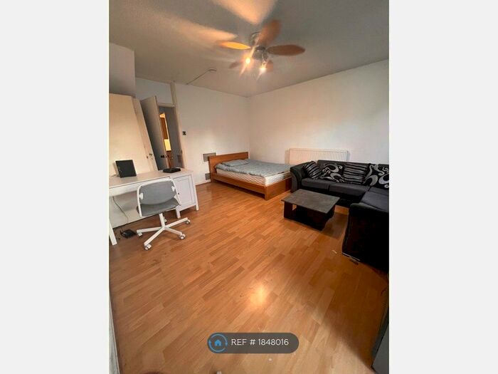 4 Bedroom Flat To Rent In Munster Square, London, NW1