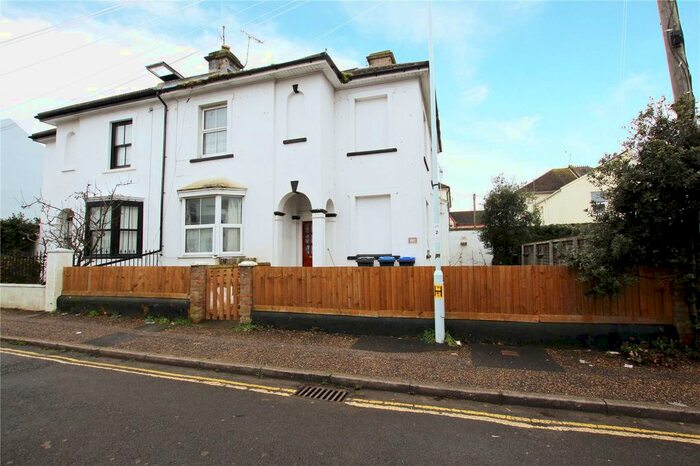 2 Bedroom Flat To Rent In Hertford Road, Worthing, West Sussex, BN11