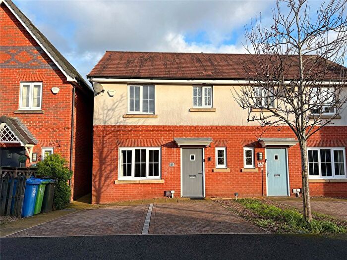 3 Bedroom Semi Detached House For Sale In Trippear Way, Heywood, Greater Manchester, OL10