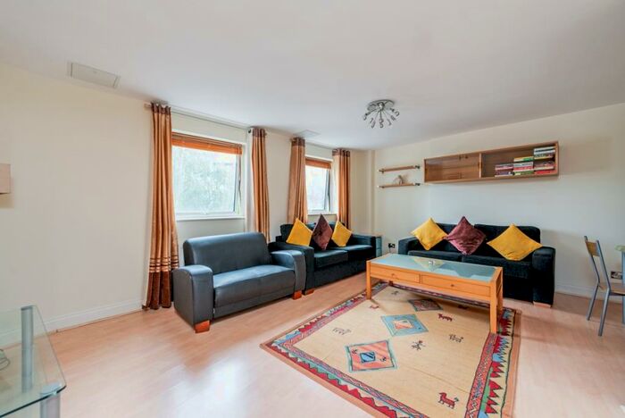 1 Bedroom Flat To Rent In Palgrave Gardens London, NW1